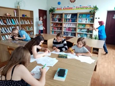 «Этим летом отдыхай, но читать не забывай»