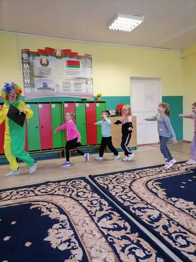 «Клоун Ариша в гостях у ребят»