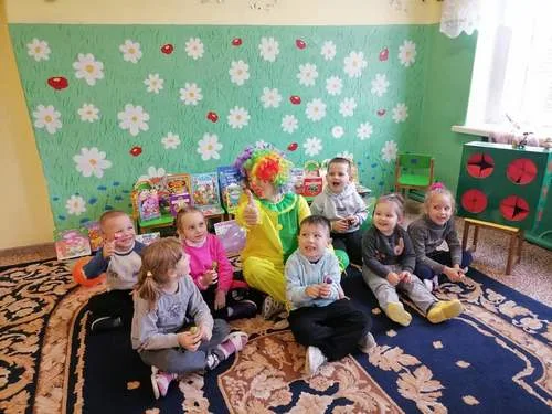 «Клоун Ариша в гостях у ребят»