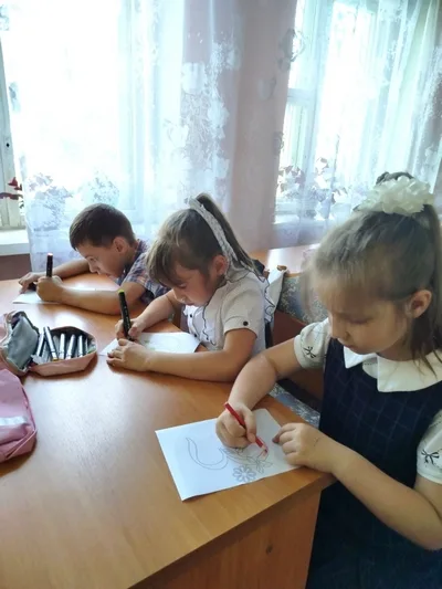 «Книга открывает мир знаний»