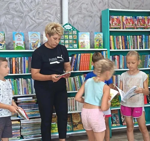 «Книги любим мы читать и героев узнавать»