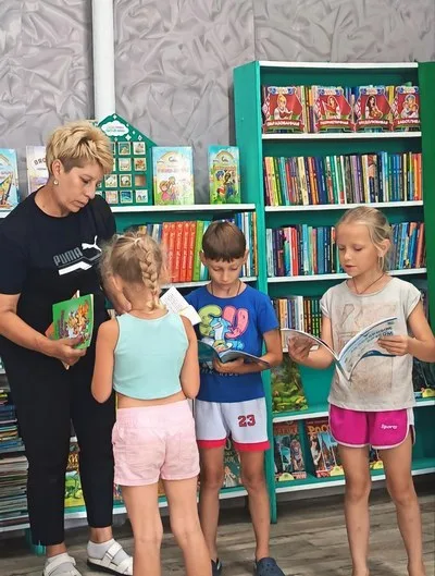 «Книги любим мы читать и героев узнавать»