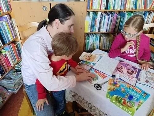 "Книжная радуга лета"