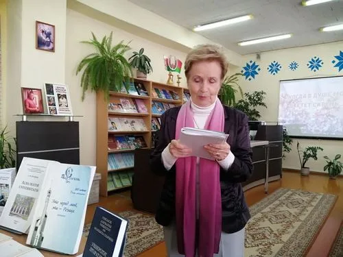 "Когда в душе моей цветет сирень"