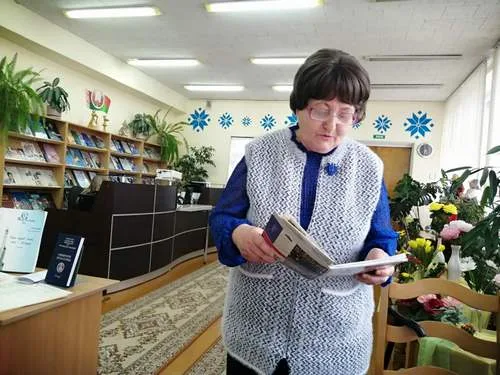 "Когда в душе моей цветет сирень"