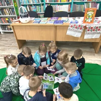 "Квітней наша родная мова!”