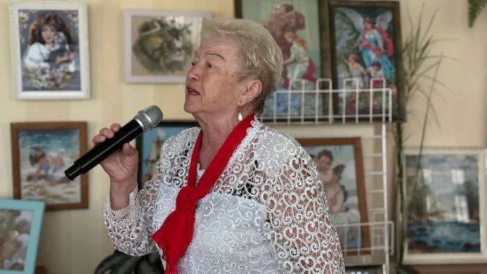 «Квітней пад небам сінім, Беларусь!»