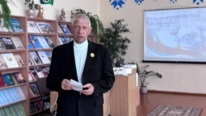 «Квітней пад небам сінім, Беларусь!»