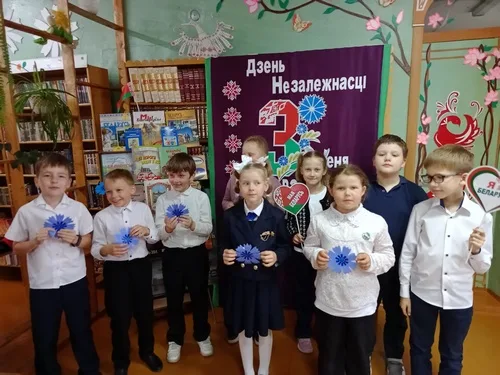 «Квітней, Радзіма, пад блакітным небам»