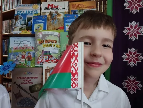 «Квітней, Радзіма, пад блакітным небам»