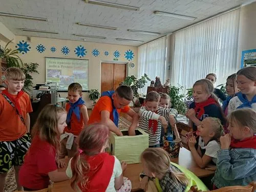 «Лето красное пришло, небо в Речице зажгло»
