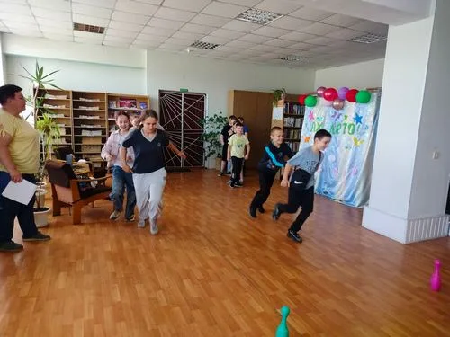 «Маленькие дети на большой планете»