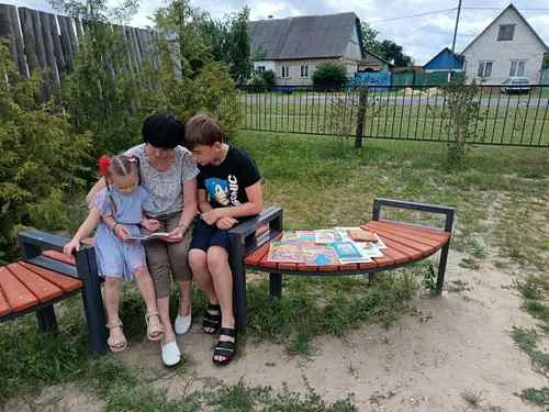 «На лужайке почитай-ка»