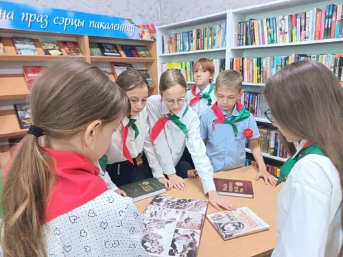 «Нам 41-й не забыть, нам 45-й вечно славить!»