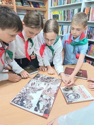 «Нам 41-й не забыть, нам 45-й вечно славить!»