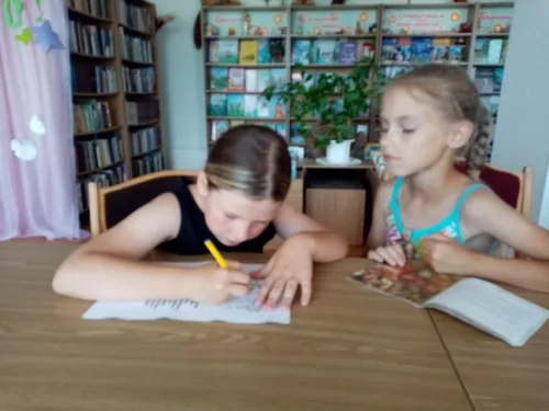 «Нам лето сказку прошептало»