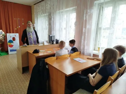 "Пасха - День святых чудес: детям о духовности"