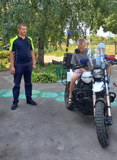«Перед тобою знак стоит, скажи, о чём он говорит?»