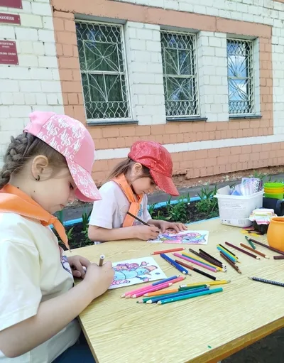 «По книжному морю под парусом лета»