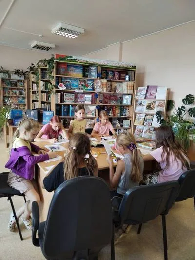 "По книжным тропинкам"