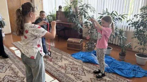 «Под книжным парусом»