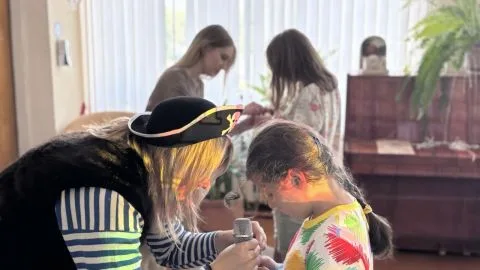 «Под книжным парусом»