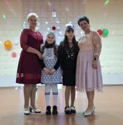 "Прекрасен мир любовью материнской"