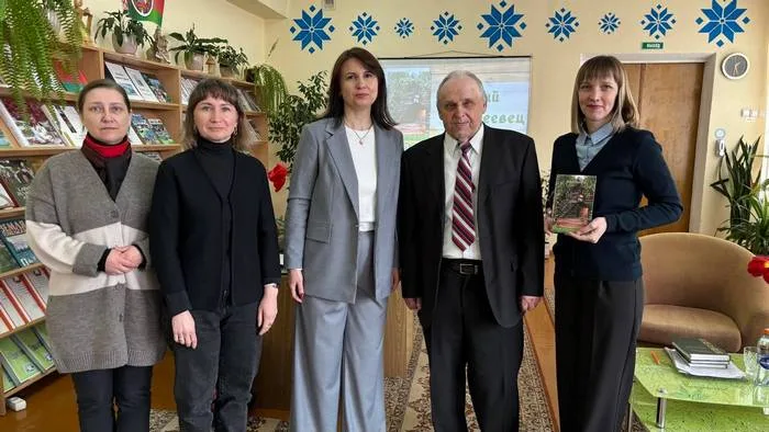 Презентация книги Григория Андреевца  «Воспоминание из бревенчатого мира»
