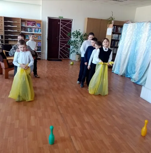 «Прогулка кота Леопольда»
