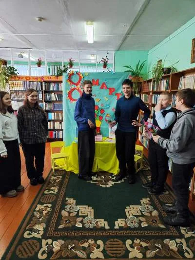 «С добром, любовью и весной!»
