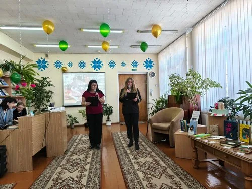 «Сегодня праздник у коллег! Сегодня день библиотек!»