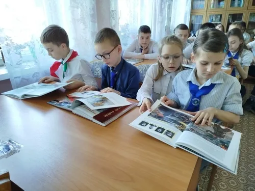 «Сквозь года звучит Победа»