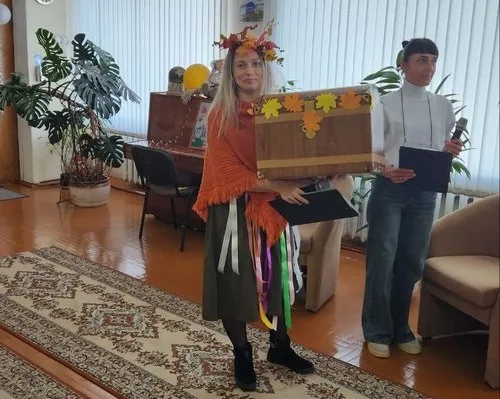 «В библиотеку заглянула осень»