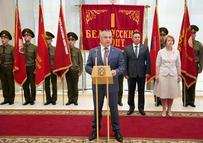 В Гомеле вручили медали «80 год вызвалення Беларусі ад  нямецка-фашысцкіх захопнікаў»