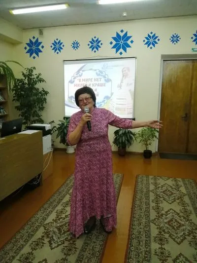 «В мире нет милей и краше песен и преданий наших»