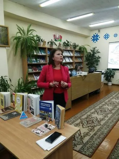 «В мире нет милей и краше песен и преданий наших»