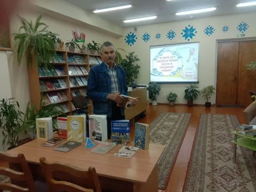 «В мире нет милей и краше песен и преданий наших»