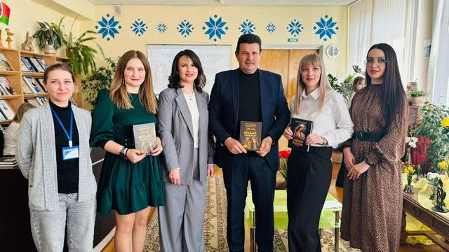 «Весна. Женщина. Книга»