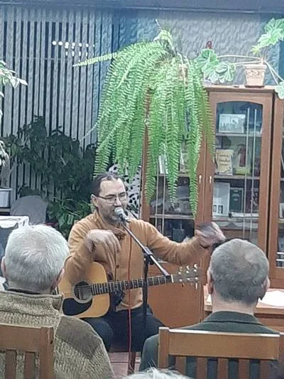 «Время играет в нас»