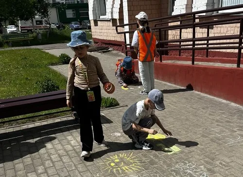 Я держу в ладошках солнце!»