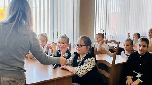 «Я гимн матери пою»