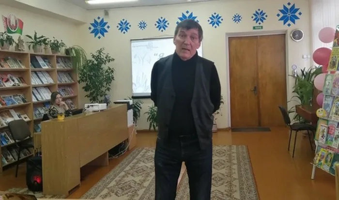 «Я к вам душой тянусь…»