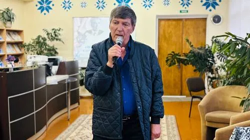 «Як не дрэвам, хоць кветкай прарасту для жывых»