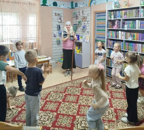 «За кулисами библиотечных дней»
