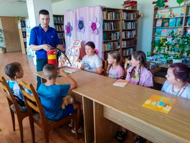 «Запомнить нужно твёрдо нам: пожар не возникает сам»
